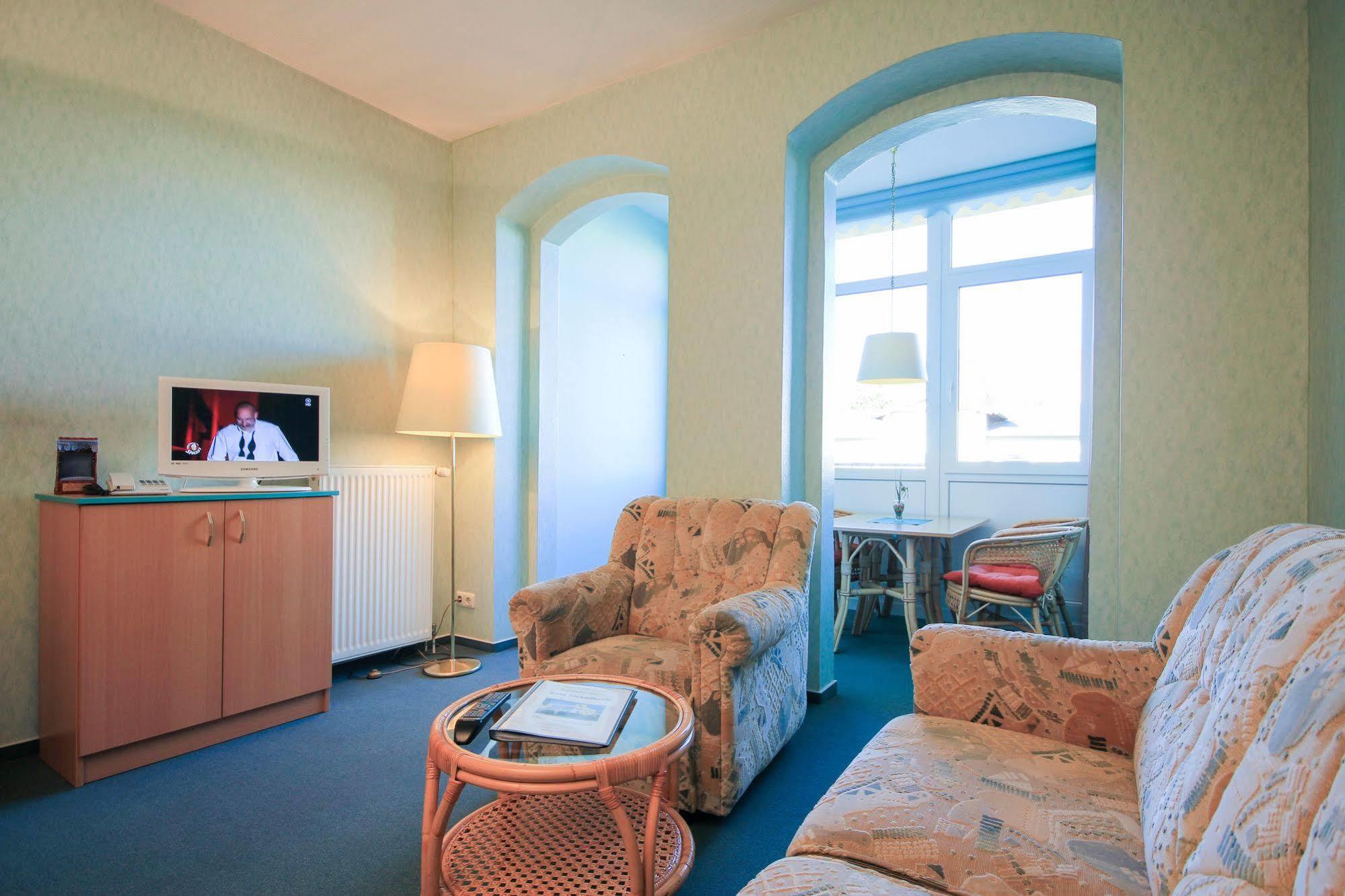 Appartementhaus Zum Strandkorb Ostseebad Kühlungsborn Eksteriør bilde