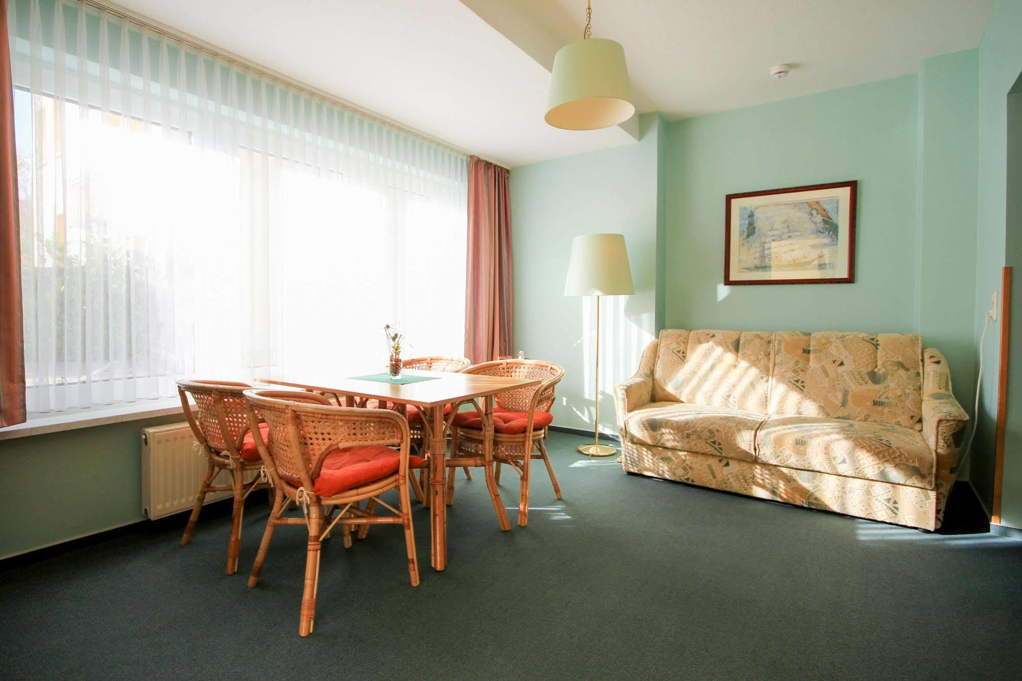 Appartementhaus Zum Strandkorb Ostseebad Kühlungsborn Eksteriør bilde
