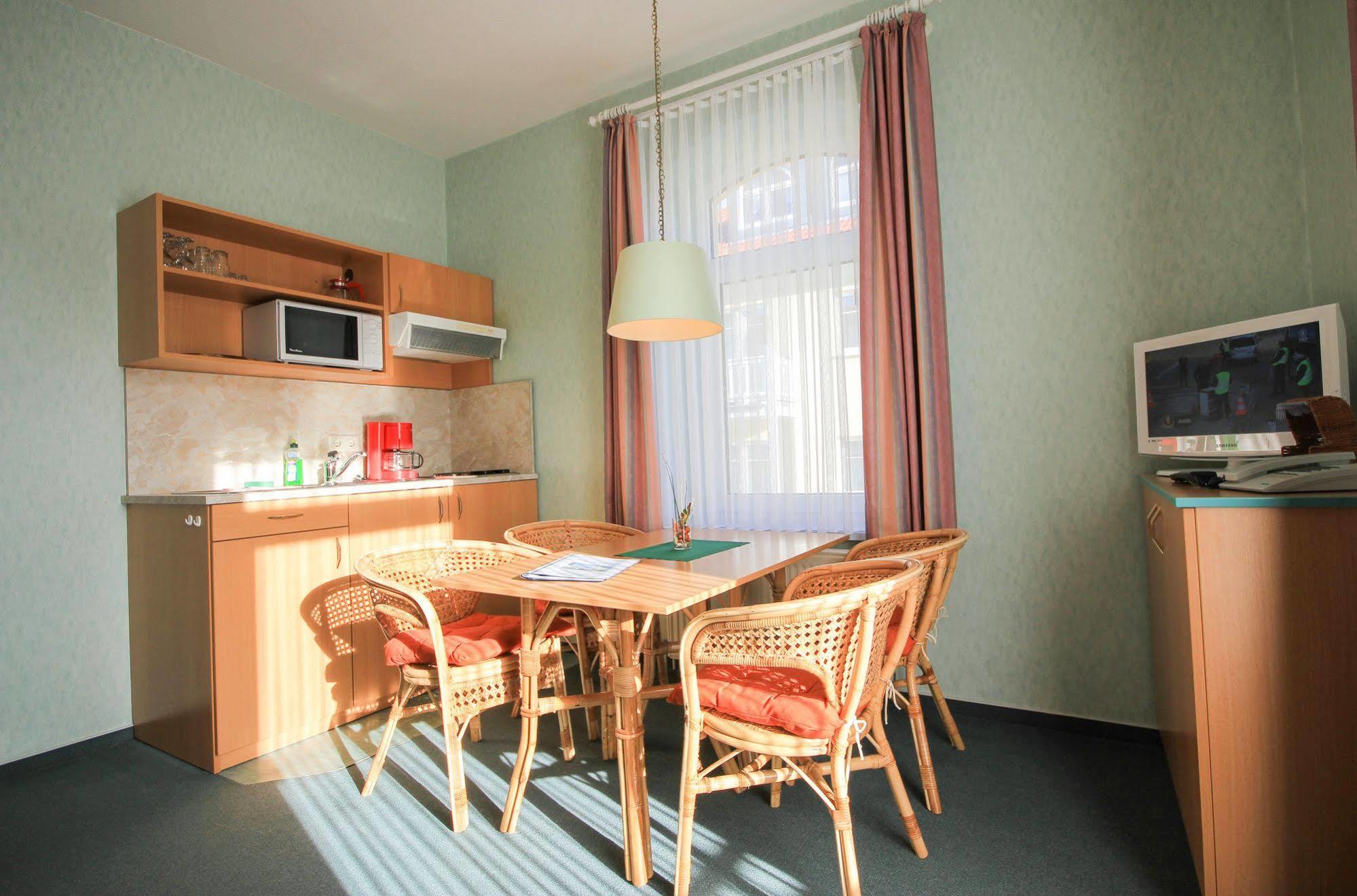 Appartementhaus Zum Strandkorb Ostseebad Kühlungsborn Eksteriør bilde