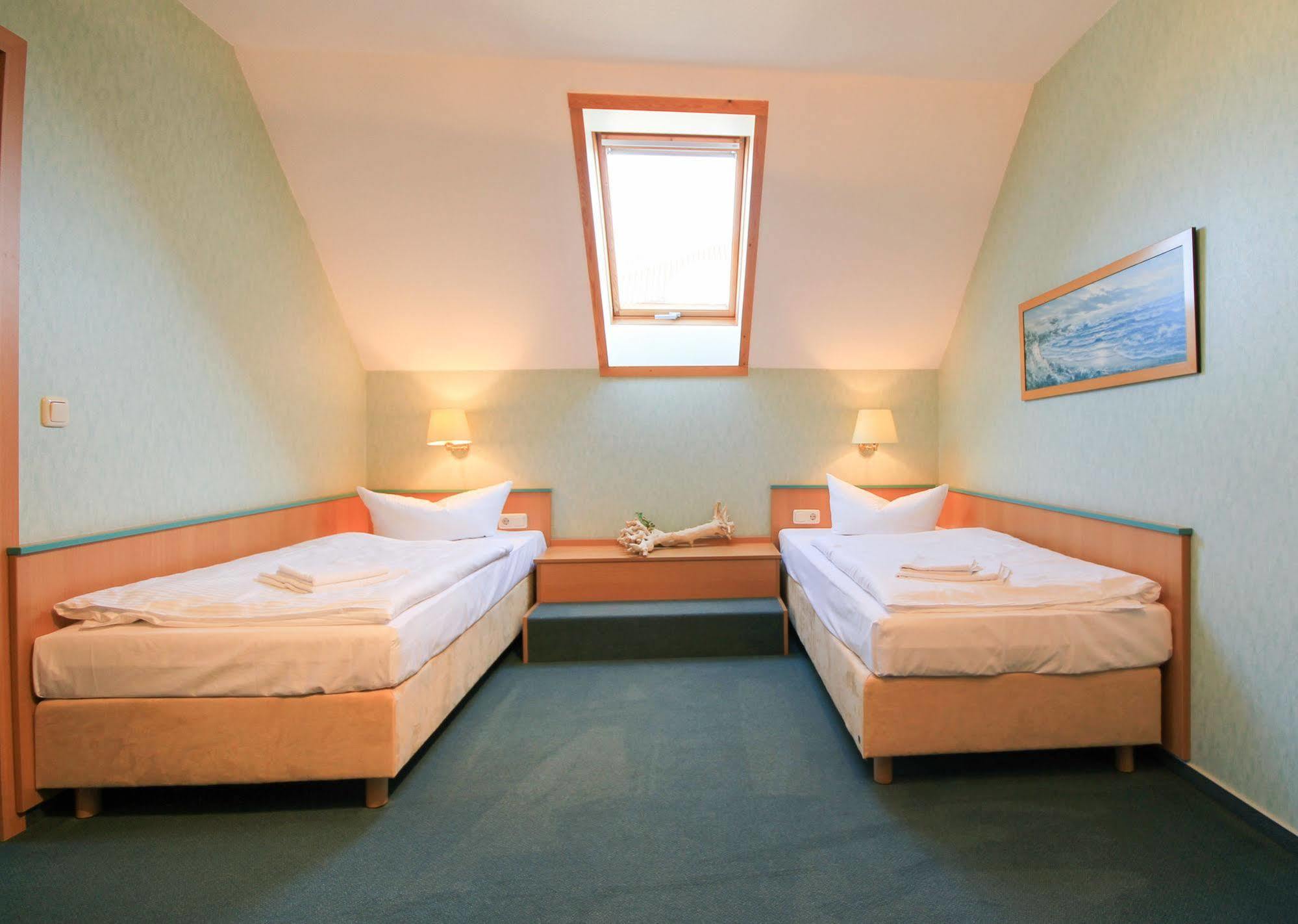 Appartementhaus Zum Strandkorb Ostseebad Kühlungsborn Eksteriør bilde
